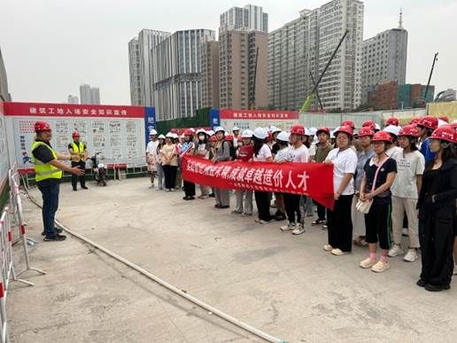 世界杯赛程
组织“实战锻造，精益求精，培养卓越造价人才” 小学期系列活动